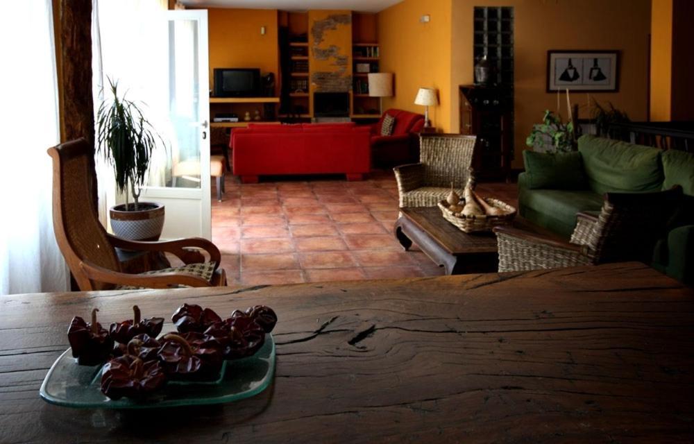 Posada Tresmentiras アルデアヌエバ・デル・カミーノ エクステリア 写真